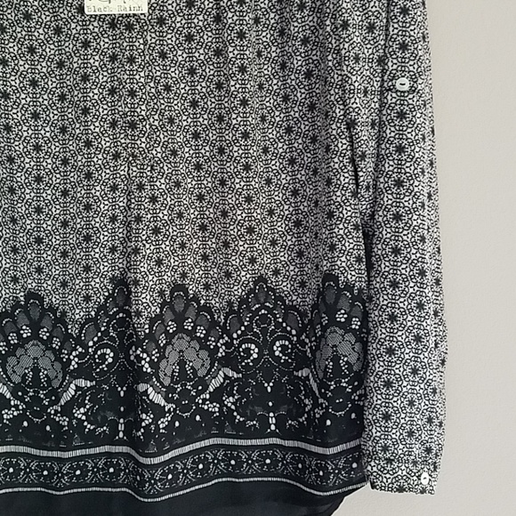 BLACK RAINN | Lace Print Blouse - Picture 4 of 7